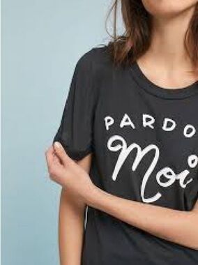 SOL ANGELES • Anthropologie Charcoal Graphic ‘Pardon Moi’  Tee size M